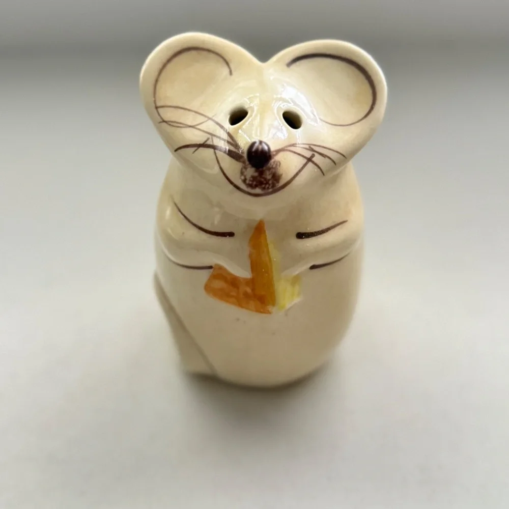 Vintage Mouse‎ Cheese Shaker - N.S. Gustin Hand Painted